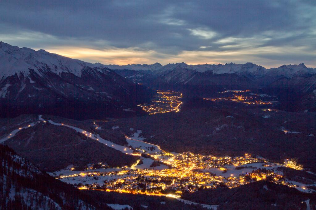 Hotel Laerchenhof Natur Seefeld in Tirol Rom bilde