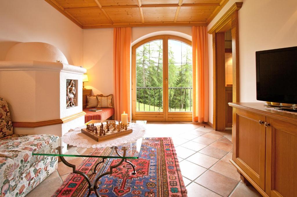 Hotel Laerchenhof Natur Seefeld in Tirol Rom bilde
